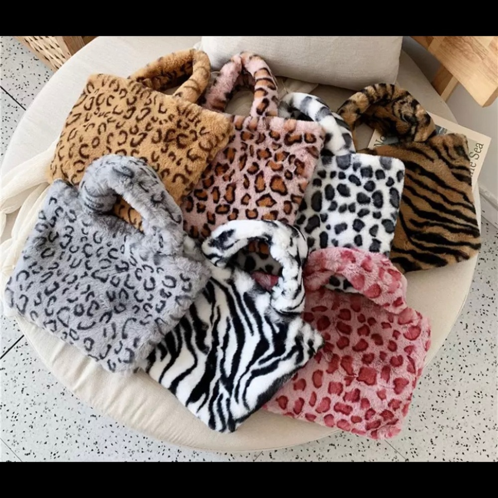 SUPER CUTE ZEBRA FURRY BAG